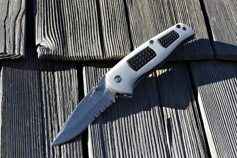 15 Reasons to Carry a Pocket Knife Newbie Prepper