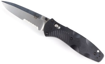 Should A Survival Knife Be Serrated